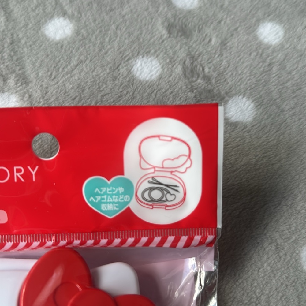 Sanrio Hello Kitty Accessory Case - Picture 7 of 7